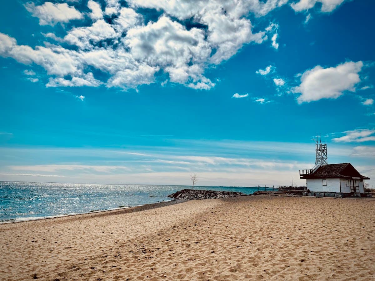 Kew-Balmy Beach waterfront in Toronto